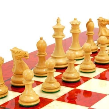 Alternative view of Conjunto Windsor II Tablero de Ajedrez de Madera de Arce Rojo & Juego de Ajedrez de Madera de Ébano y Fresno