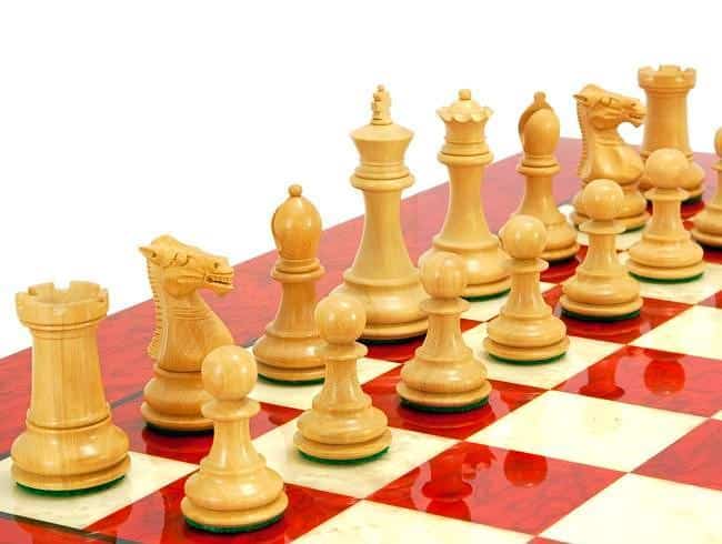 Conjunto Windsor II Tablero de Ajedrez de Madera de Arce Rojo & Juego de Ajedrez de Madera de Ébano y Fresno - Imagen 2