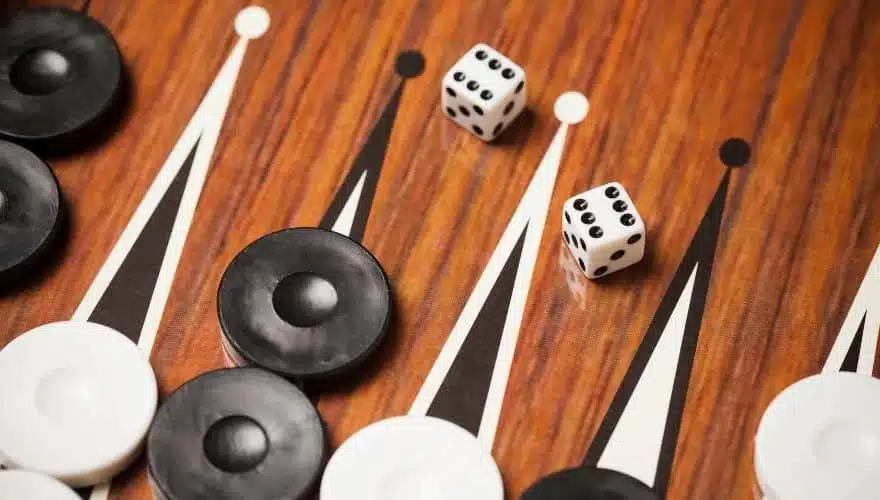 Tablero de backgammon