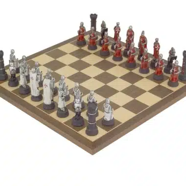 Juego de piezas de ajedrez de resina pintadas a mano y tablero de ajedrez de nogal y arce
