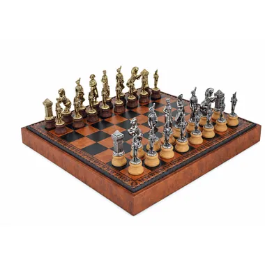 Juego de ajedrez completo Napoleón con tablero marrón y caja de almacenamiento, vista general