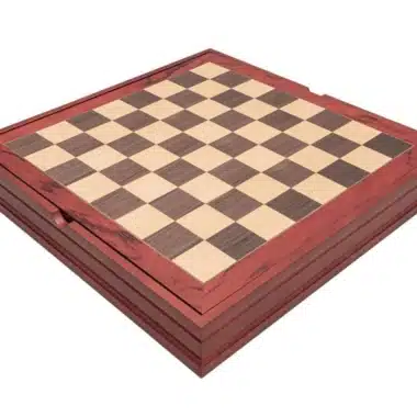 Vista de perfil de la caja cerrada mostrando el grosor del almacenamiento integrado