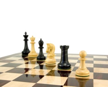 Juego de ajedrez Monarca de lujo de ébano y boj