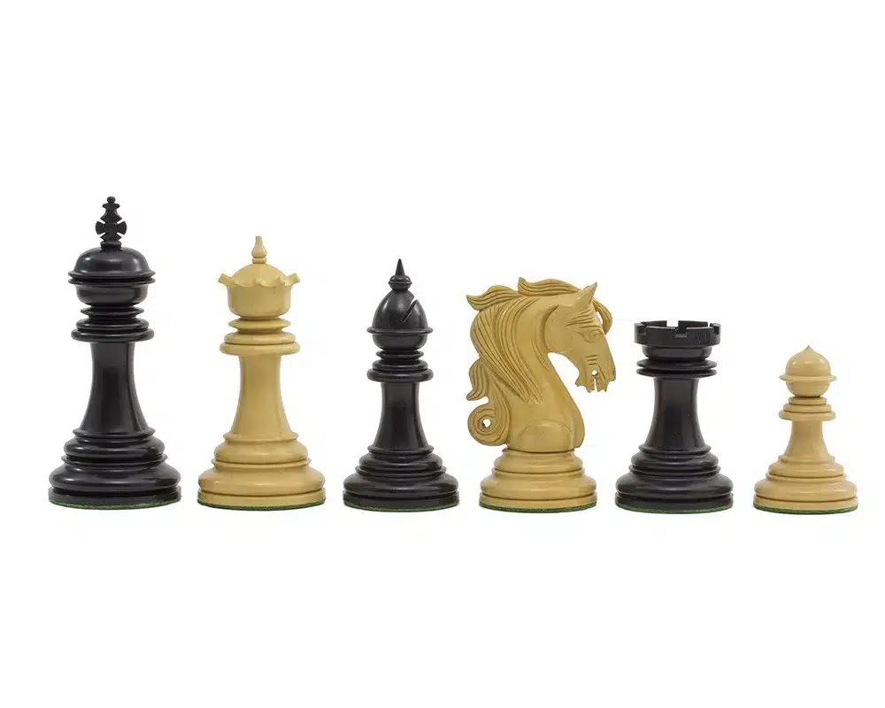 Juego de Ajedrez Kingsgate en Madera de Ébano y Madera de Fresno