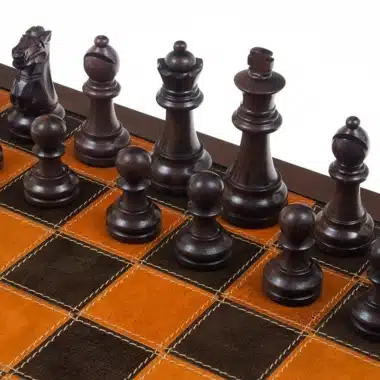 Juego de ajedrez de palosanto y boj de Modica