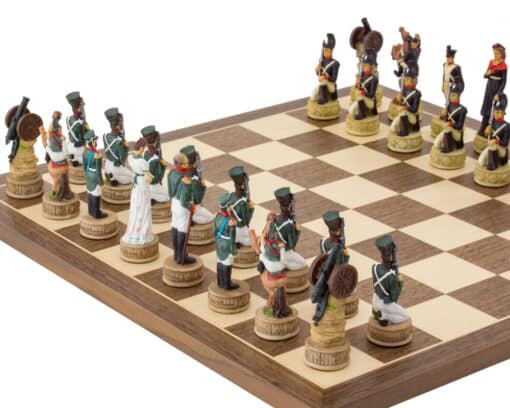 Juego de ajedrez de resina Napoleón contra Rusia y tablero de ajedrez de madera de arce y nogal