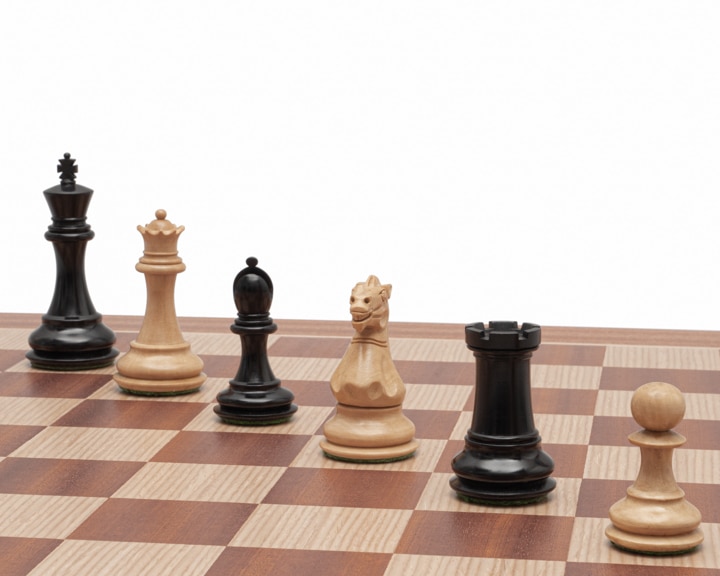Juego de Ajedrez Clásico Windsor - Tablero de madera de Caoba y Abeto & Piezas de Madera de Boxwood y Ébano - Imagen 4