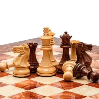 Modica Italian Deluxe Chess Set - Tablero de ajedrez de madera de olmo y arce y piezas de boj y palisandro