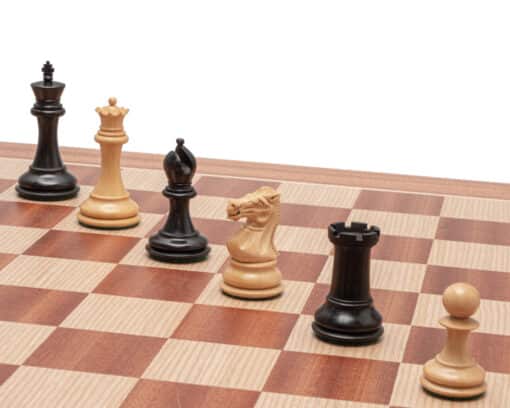 Juego de ajedrez Staunton Sovereign - Tablero de ajedrez de madera de caoba y abedul y piezas de madera de boj ebonizada