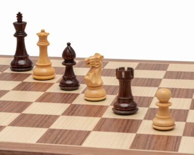 Juego de ajedrez clásico Staunton Deluxe - Tablero de ajedrez de palisandro y nogal y piezas de acacia y boj