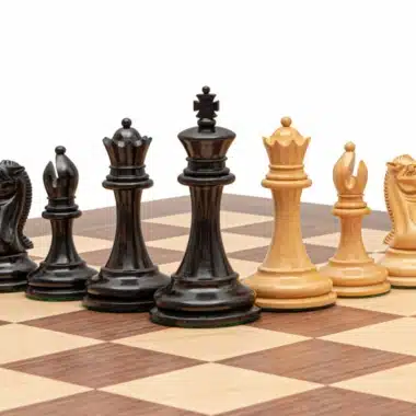 Juego de ajedrez Rochester - Tablero de ajedrez de nogal y arce y piezas de boj y ébano