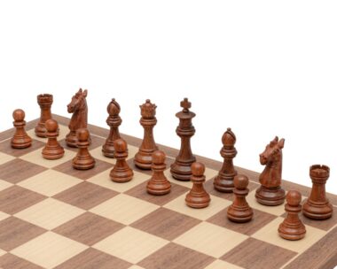 Juego de ajedrez Trapani - Tablero de ajedrez de arce y nogal y piezas de acacia y boj