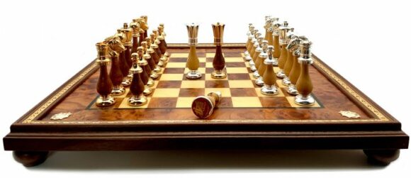Gran juego de ajedrez oriental - Tablero de ajedrez de madera de brezo y olmo y piezas de madera y latón