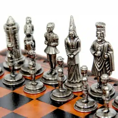 Juego de ajedrez Camelot - Juego de ajedrez y damas en polipiel con almacenamiento y piezas de metal
