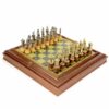 Juego de ajedrez Napoleón - Tablero de ajedrez de madera con efecto de latón con almacenamiento integrado y piezas de metal