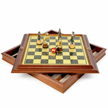 Juego de ajedrez Napoleón - Tablero de ajedrez de madera con efecto de latón con almacenamiento integrado y piezas de metal