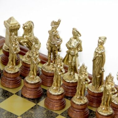 Juego de ajedrez Napoleón - Tablero de ajedrez de madera con efecto de latón con almacenamiento integrado y piezas de metal