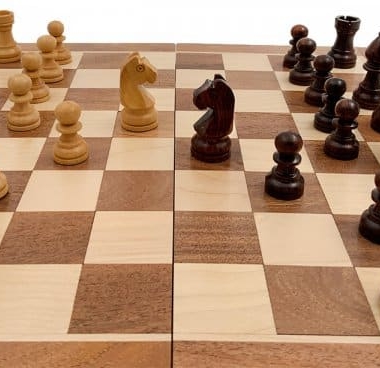 Jeu d'Échecs de voyage magnétique - Échiquier en bois & Pièces d'échecs en bois