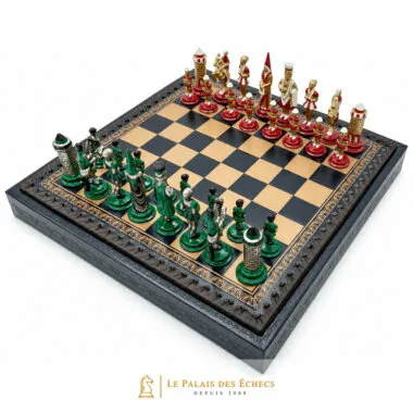 Juego de ajedrez Camelot - Tablero de ajedrez de cuero artificial con almacenamiento y piezas de metal