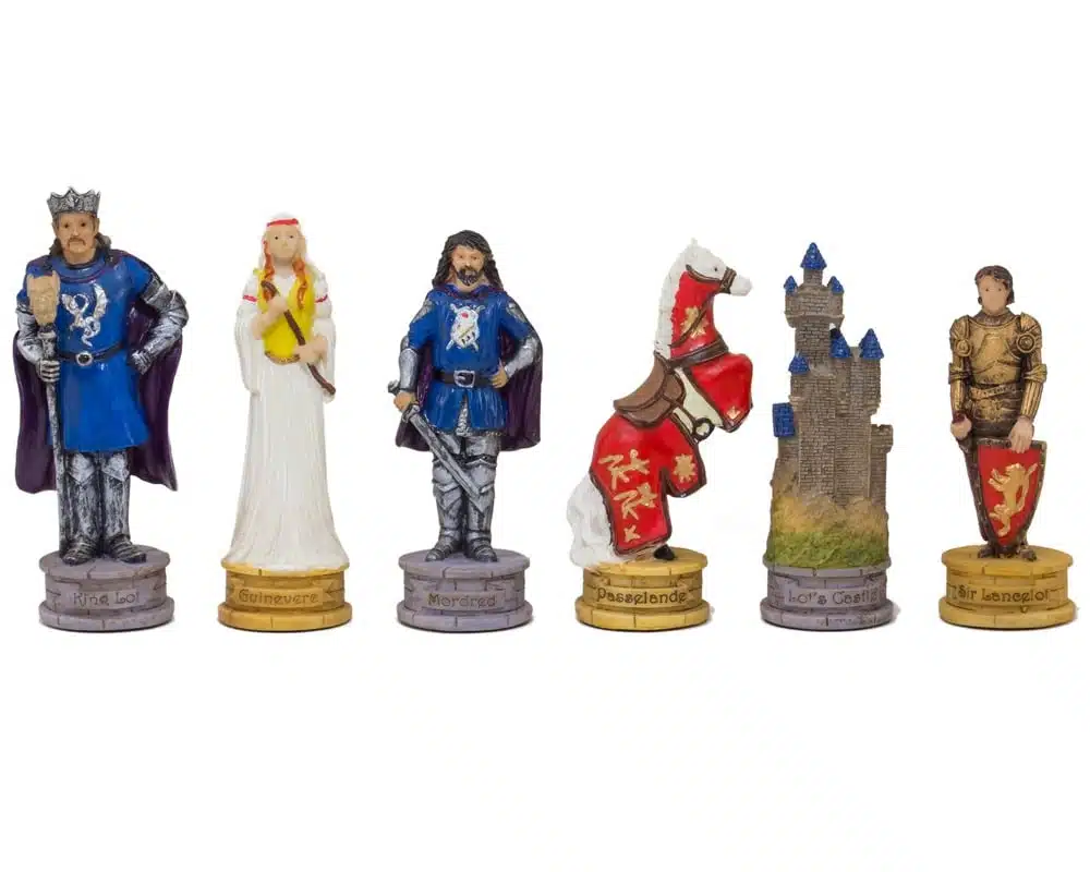 Juego de Ajedrez Figuras Rey Arturo y Tablero de Ajedrez de Símil Piel con Almacenamiento - Imagen 7