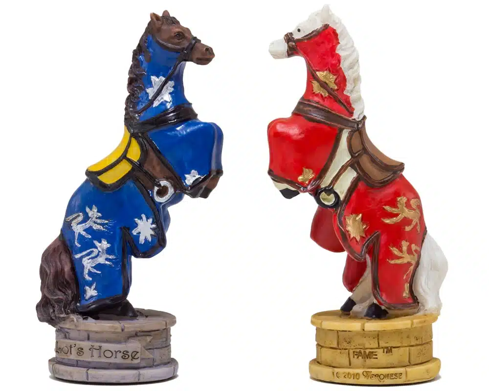 Juego de Ajedrez Figuras Rey Arturo y Tablero de Ajedrez de Símil Piel con Almacenamiento - Imagen 8