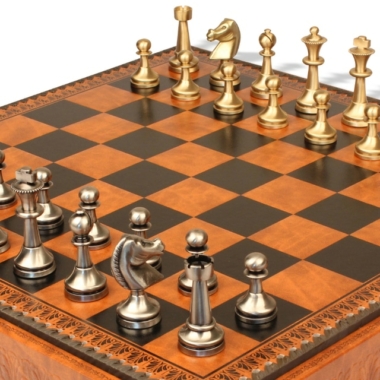 Staunton Grand Chess Set - Tablero de ajedrez - Backgammon y Damas en imitación de cuero y piezas de latón macizo