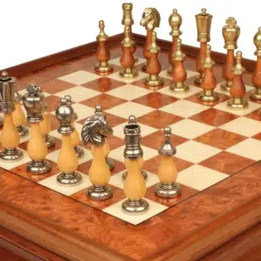 Jeu d'Échecs Arabesque - Échiquier en bois de Bruyère et Bois d'Orme avec tiroir & Pièces en métal et bois