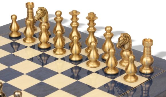 Juego de ajedrez de la Guardia Francesa - Tablero de arce azul y madera de brezo y piezas de latón macizo