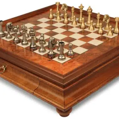 Juego de Ajedrez Staunton - Tablero de Madera de Brezo y Madera de Olmo con Cajón & Piezas de Latón Macizo