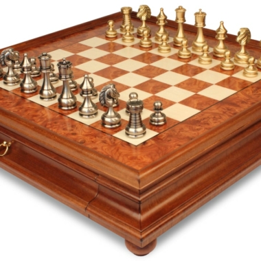 Juego de Ajedrez Gran Conjunto Persa - Tablero de Madera de Brezo y Madera de Olmo con Cajón y Piezas de Latón Macizo