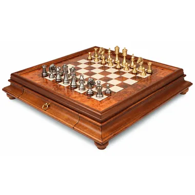 Juego de ajedrez Perse completo sobre tablero de madera de raíz con cajón y patas torneadas