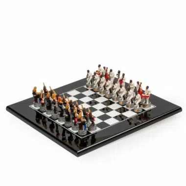 Juego de ajedrez Jazz vs. Rock - Tablero de madera lacado en negro y piezas de resina