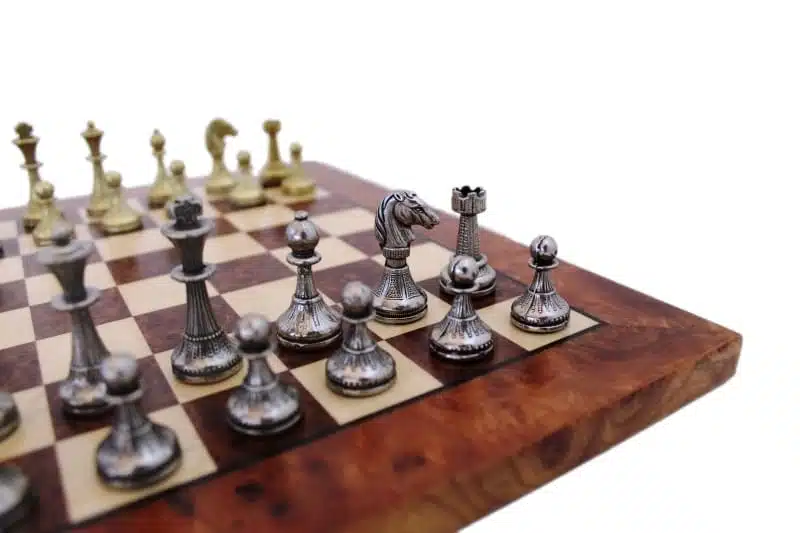Juego de ajedrez de flores - Tablero de ajedrez de madera de brezo y olmo y piezas de ajedrez de metal - Imagen 2