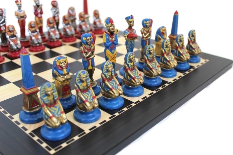 Juego de Ajedrez Egipto en Metal Pintado a Mano y Tablero de Madera - Imagen 2
