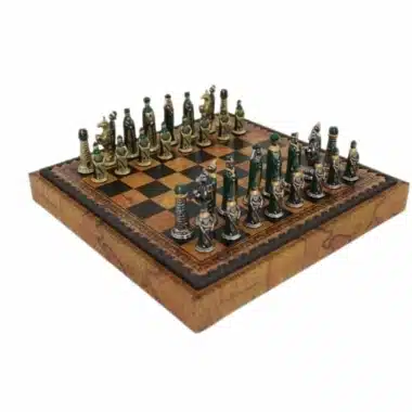 Juego de ajedrez medieval completo sobre tablero de símil cuero con almacenamiento