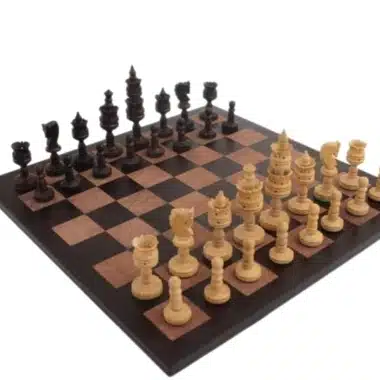 Juego de Ajedrez Esculpido en Madera de Palisandro & Tablero de Ajedrez en Cuero Verdadero