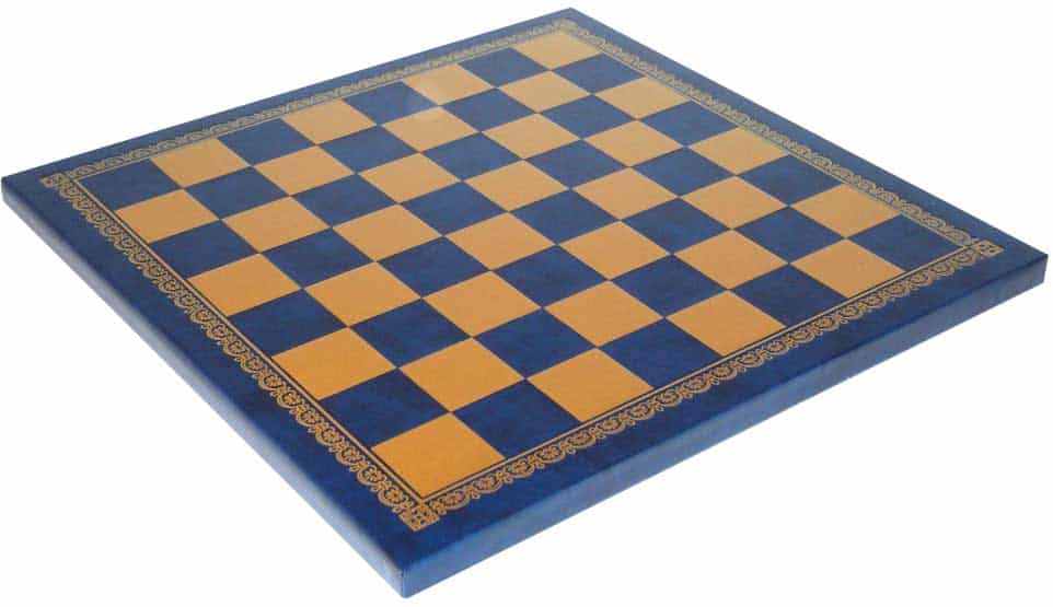 Juego de Ajedrez Guerras Arabo Bizantinas en Resina y Tablero en Similcuero Dorado y Azul - Imagen 9
