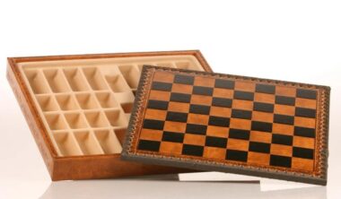 Juego de ajedrez histórico de Roma y tablero de ajedrez con almacenamiento