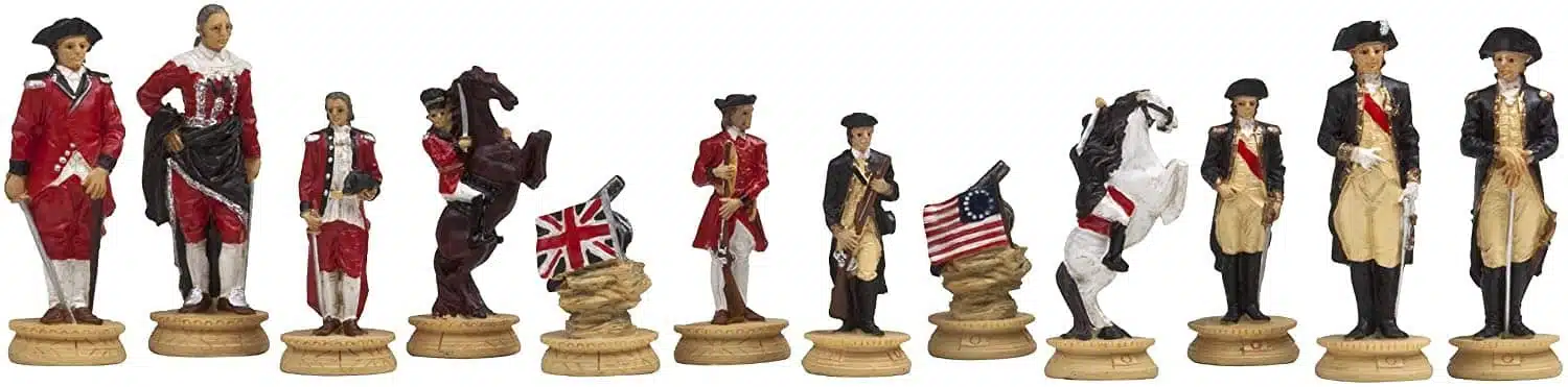 Juego de Ajedrez Revolución Americana en Estaño y Tablero en Cuero Sintético - Imagen 2