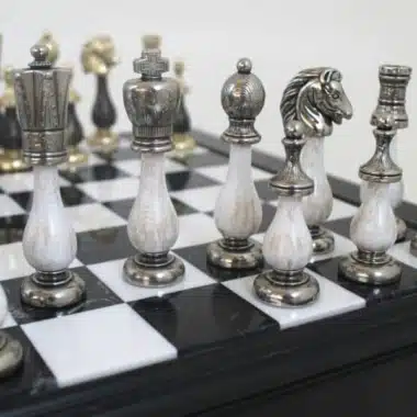 Juego de ajedrez blanco y negro Staunton - Tablero de ajedrez de mármol y madera con almacenamiento y juego de ajedrez de madera y metal - Imagen 9