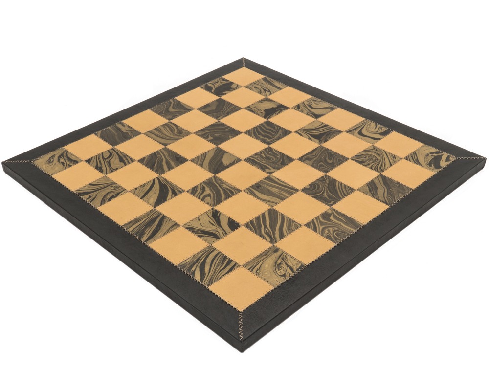 Juego de Ajedrez de Lujo en Latón Chapado en Oro y Plata y Tablero de Ajedrez en Cuero Verdadero Italiano - Imagen 4