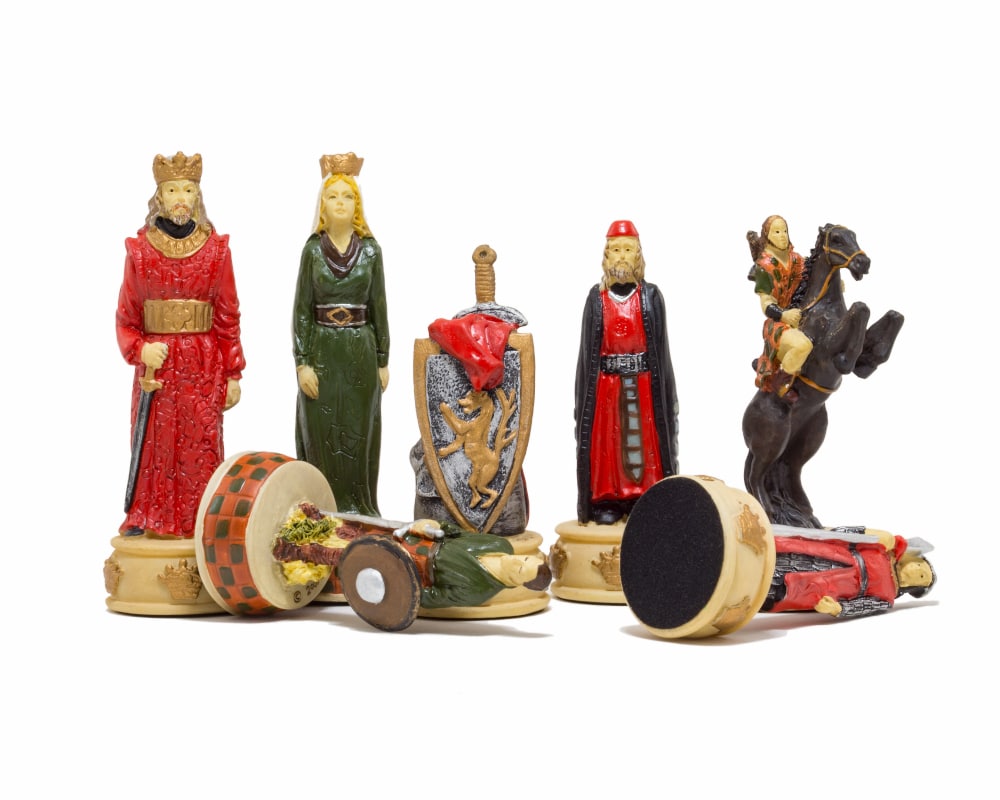 Juego de Ajedrez Guerras de Independencia de Escocia & Tablero en Similcuero con Compartimento de Almacenamiento - Imagen 5