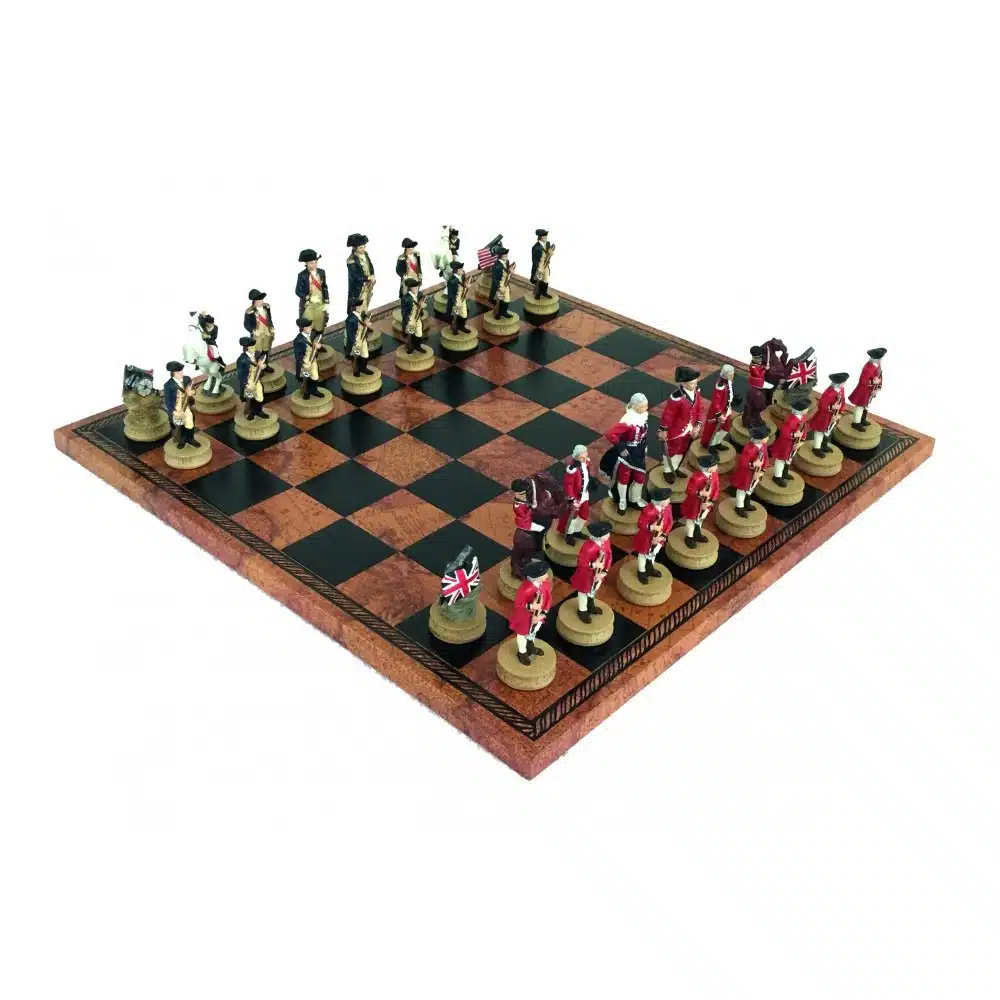 Juego de Ajedrez Revolución Americana en Estaño y Tablero en Cuero Sintético