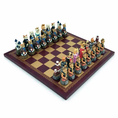 Juego de ajedrez de perros y gatos de resina sobre tablero símil cuero burdeos y dorado