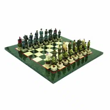 Juego de ajedrez completo Hitler vs Roosevelt sobre tablero de madera de brezo verde y blanco