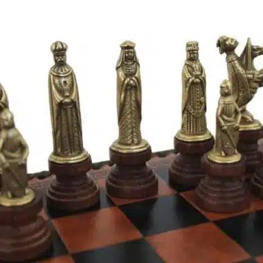 Alternative view of Juego de ajedrez medieval - Tablero de damas y backgammon de imitación de cuero marrón/negro con compartimento de almacenamiento y juego de ajedrez de metal