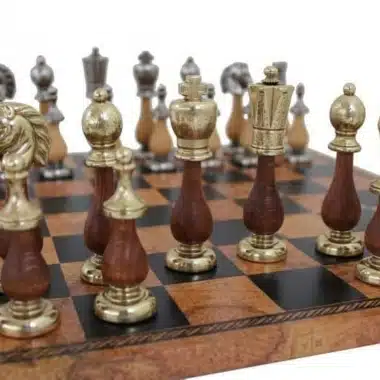Alternative view of Juego de Ajedrez Arabesco en Madera y Metal y Tablero de Ajedrez en Piel Sintética
