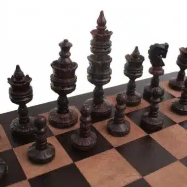 Juego de Ajedrez Esculpido en Madera de Palisandro & Tablero de Ajedrez en Cuero Verdadero - Imagen 2
