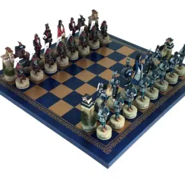Juego de Ajedrez Samurai en Resina Pintada a Mano y Tablero de Ajedrez en Símil Cuero Dorado y Azul