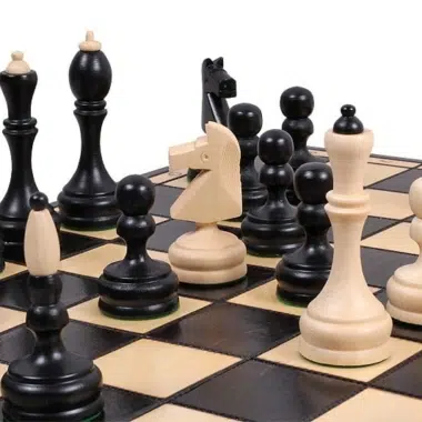 Tablero de Ajedrez Plegable y Juego de Ajedrez de Madera con Almacenamiento - Imagen 5